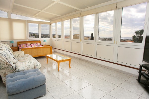 3 Bedroom Villa in Peyia