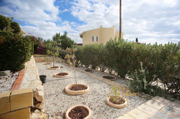 3 Bedroom Villa in Peyia