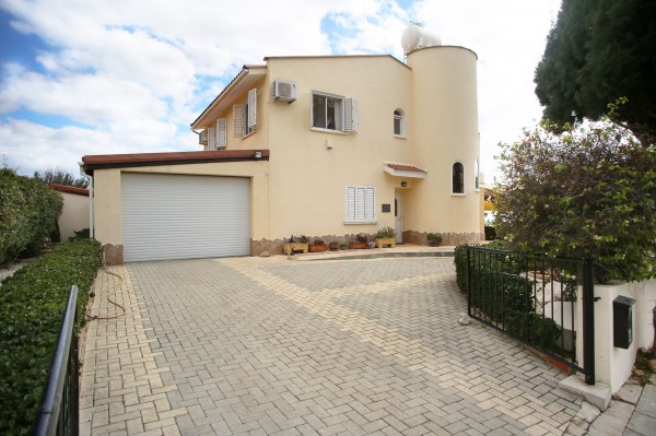 3 Bedroom Villa in Peyia